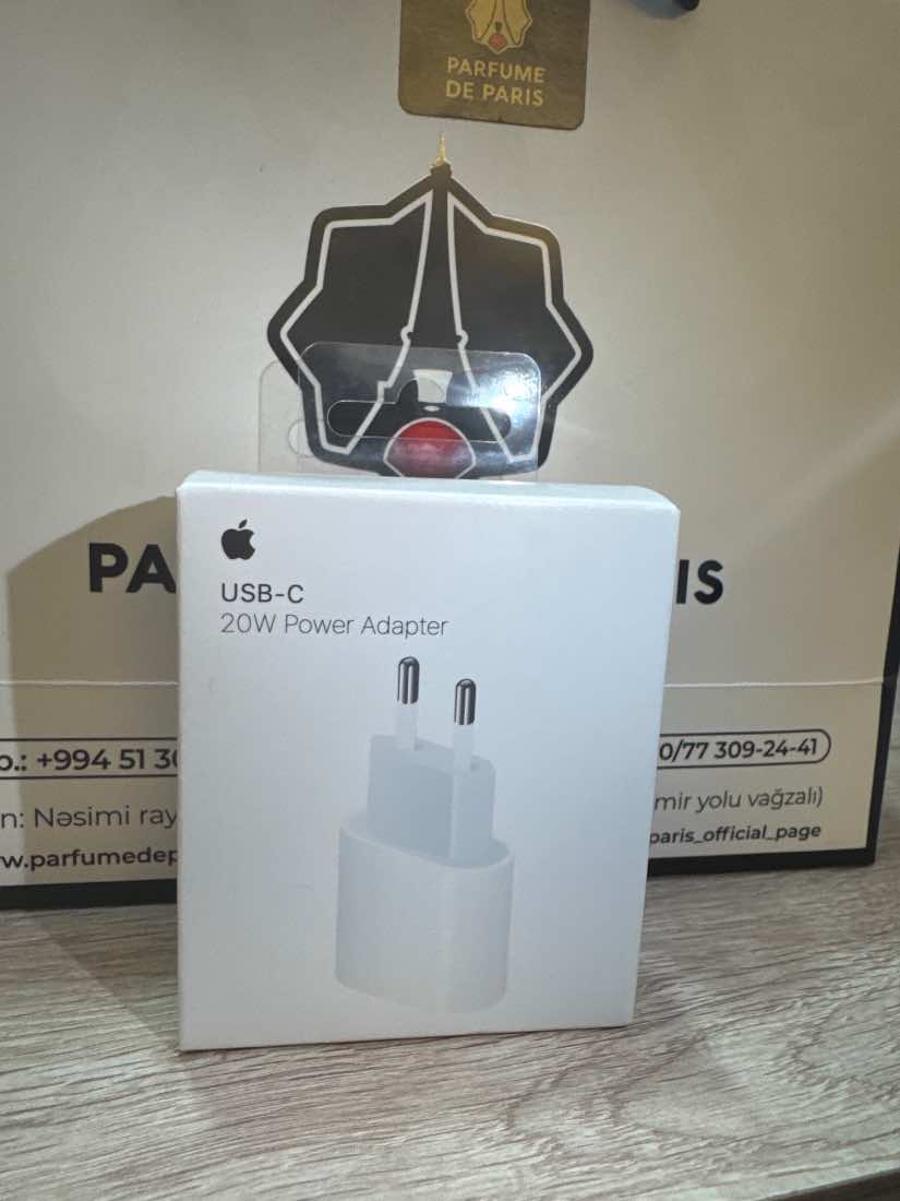 İphone adapter (20W)